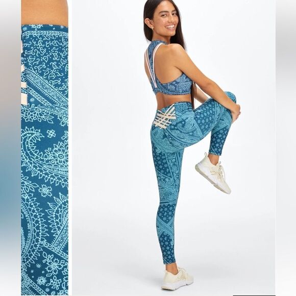 Boost PowerHold® High-Waisted 7/8 Legging Size Small C34 - Picture 7 of 7